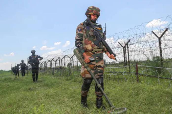 Punjab, Punjab News, BSF, Pak national Arrest In Punjab, Indo Pakistan Border, International border in Punjab, Gurdaspur Sector