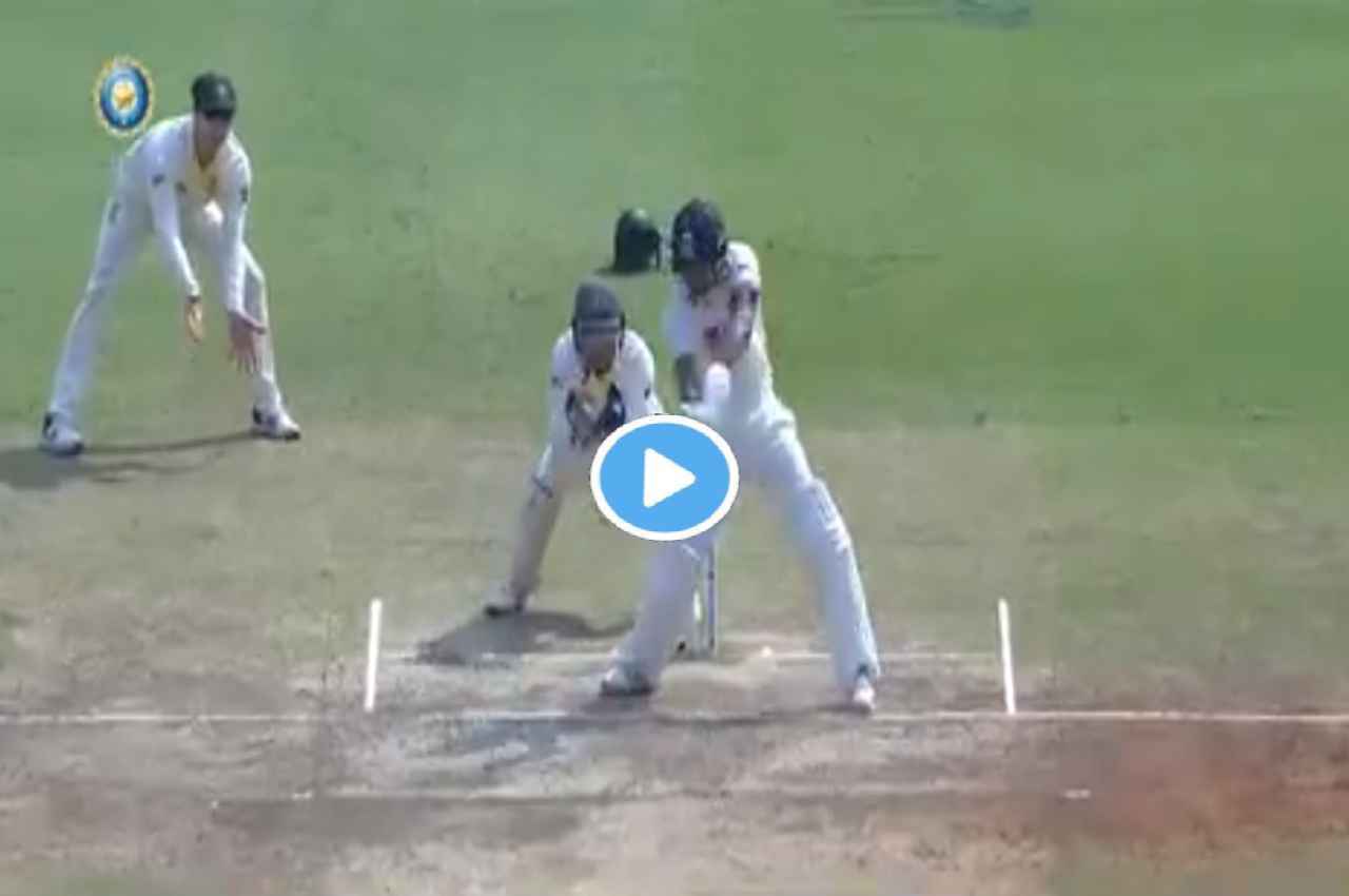 IND vs AUS: Shreyas Iyer का काउंटर अटैक, रूम बनाकर ठोका खतरनाक छक्का, देखें video