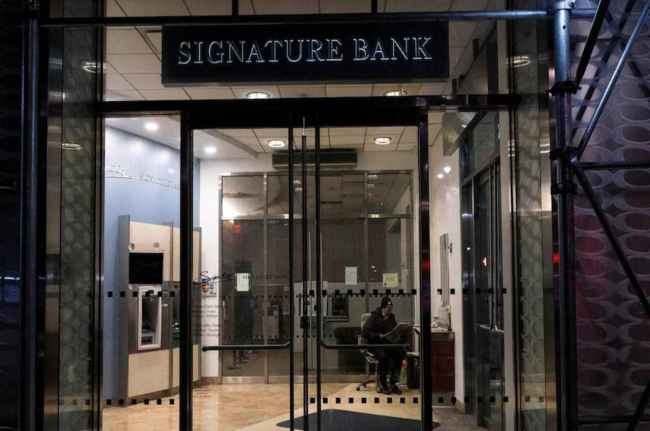 Signature Bank Shut Down