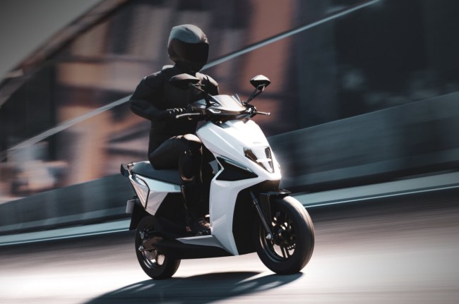 Simple One, ev scooters,