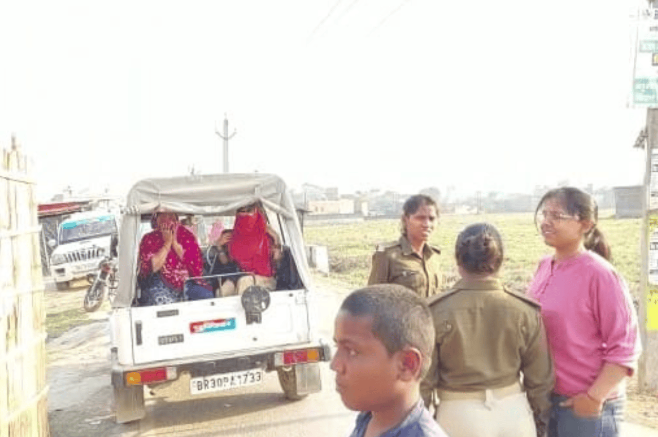 असम की लड़की को बचाने मामा और भाई कस्टमर बनकर पहुंचे रेड लाइट एरिया, फिर हुआ बड़ा खुलासा