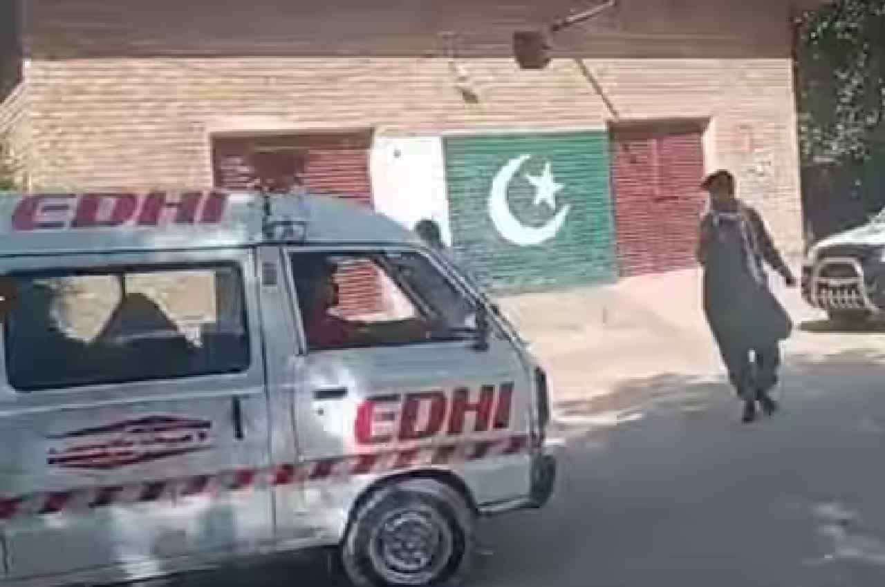 Suicide Bombing: बलूचिस्तान में आत्मघाती बम विस्फोट में 9 पुलिसकर्मियों की मौत, 11 घायल