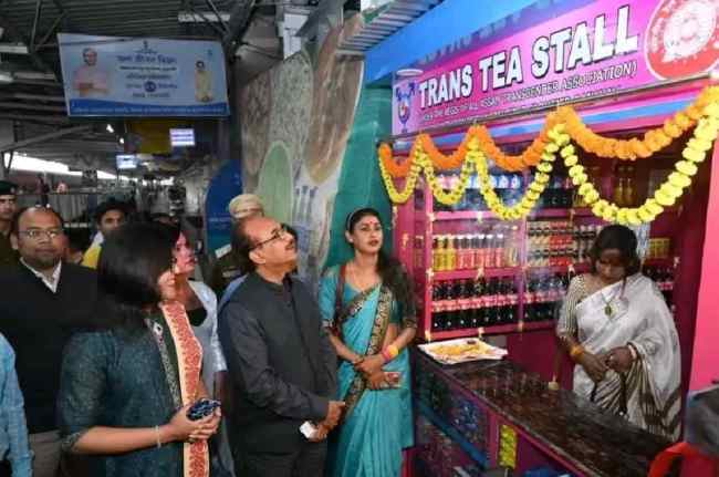 trans tea stall,guwahati railway station,guwahati transgender chai shop