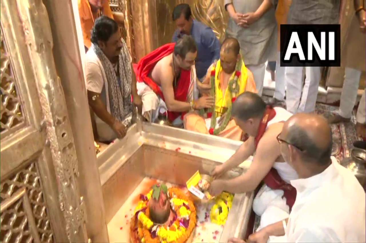 UP News; Kashi Vishwanath one of 12 Jyotirlingas, CM Yogi visited 100 times in 6 years