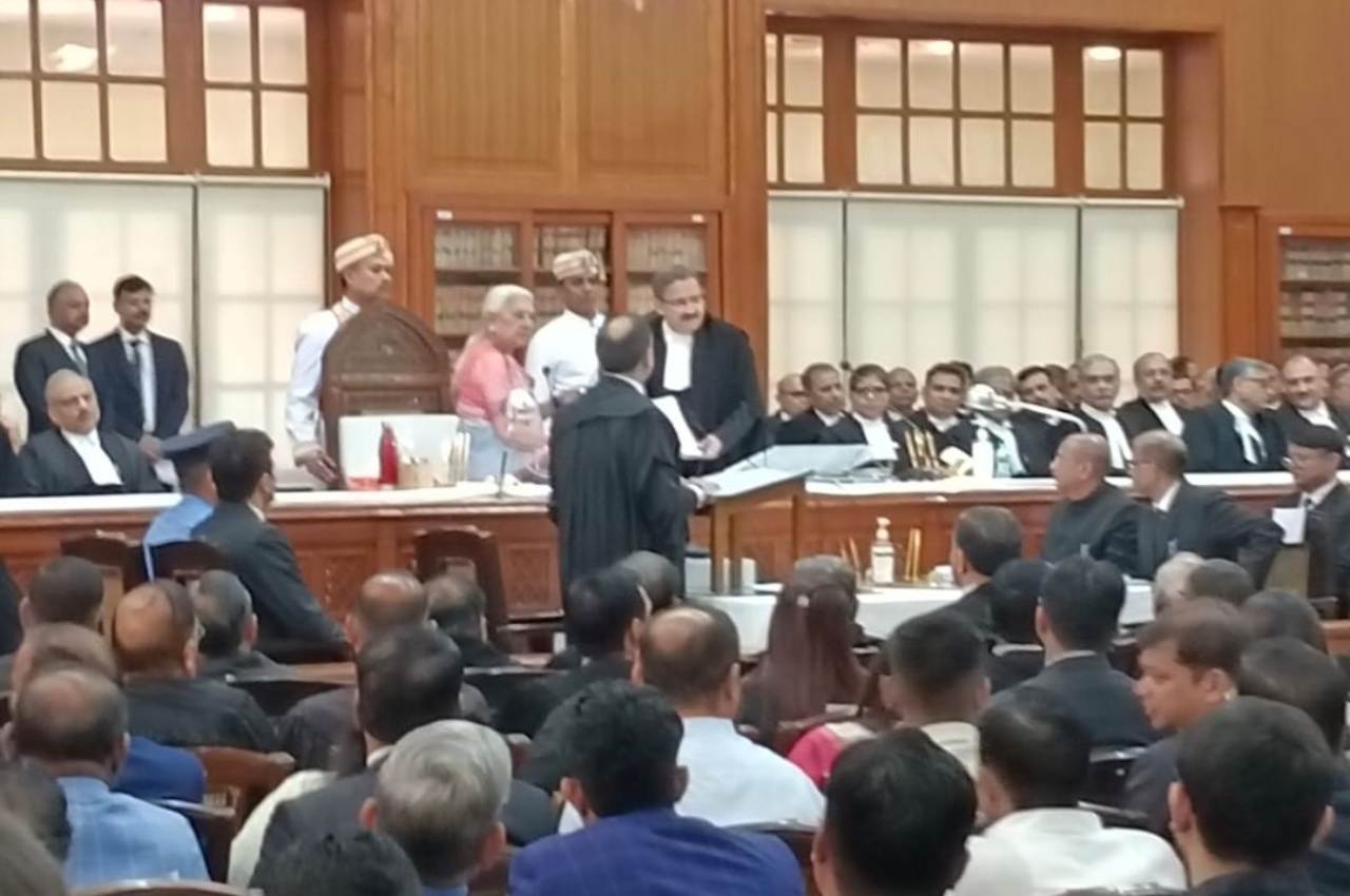 UP News: Justice Pritinker Diwaker sworn in as Allahabad high court chief justice