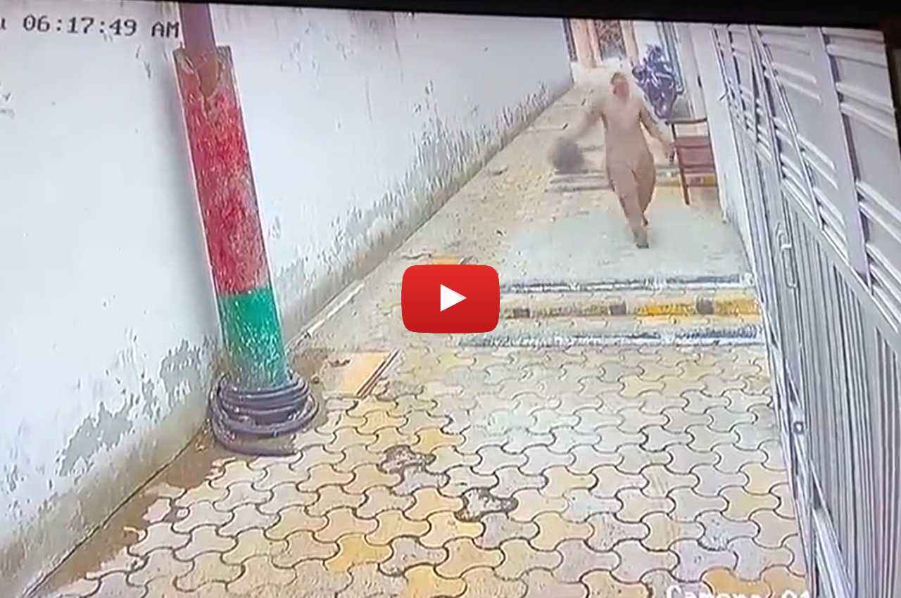 UP News: Suspicious packet found outside Azam Khan's house in Rampur, person caught in CCTV