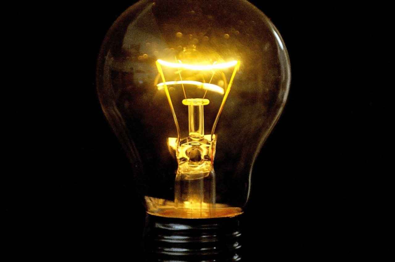 UP News: प्रदेश में और गहरा सकता है बिजली संकट, थर्मल पॉवर के नाइट शिफ्ट कर्मचारी, इंजीनियर भी हड़ताल पर गए