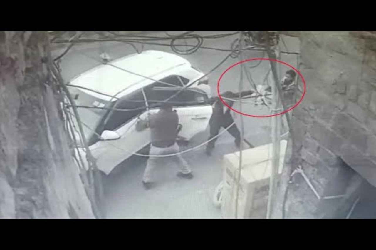 Umesh Pal Murder case: हत्या से पहले असद ने 16 मोबाइल और 16 सिम कार्ड खरीदे थे, हत्याकांड के बाद तोड़े