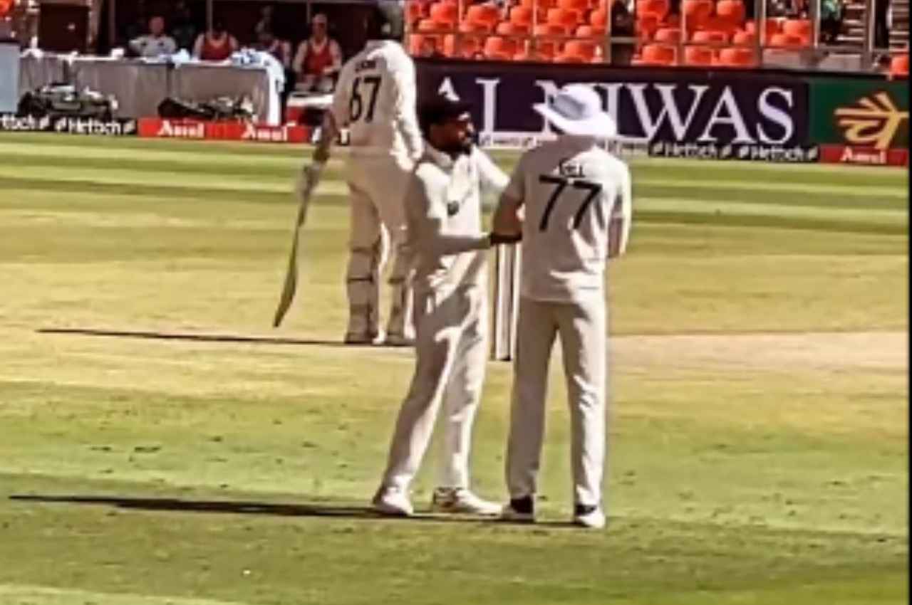 IND vs AUS: विराट कोहली ने मैदान में क्यों मरोड़ा शुभमन गिल का हाथ? वायरल हुए Video