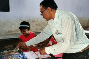 West Bengal, West Bengal News, Common Myna Bird, Mayna Ankita Friendship, Panagarh, Panagarh News, Myna Ankita Viral News