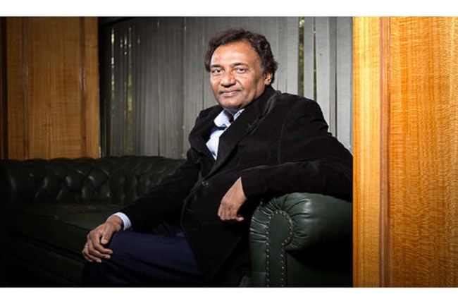 Niraj Bajaj, Bajaj Auto deal