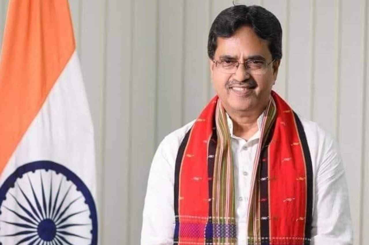 माणिक साहा दूसरी बार त्रिपुरा CM बने, साथ में 8 विधायकों ने भी ली शपथ, कैबिनेट की 3 कुर्सी खाली, जानें वजह