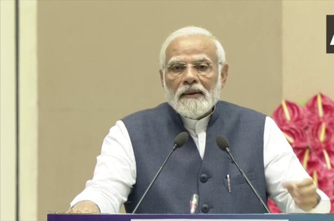 PM Narenda Modi Today Headlines, Narendra Modi, Vande Bharat Express, Draupadi Murmu, IPL