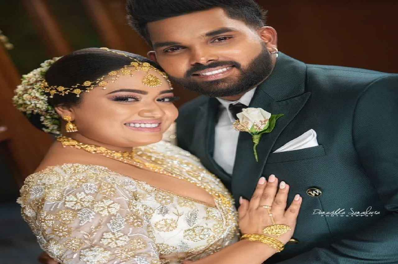 wanindu hasaranga got married