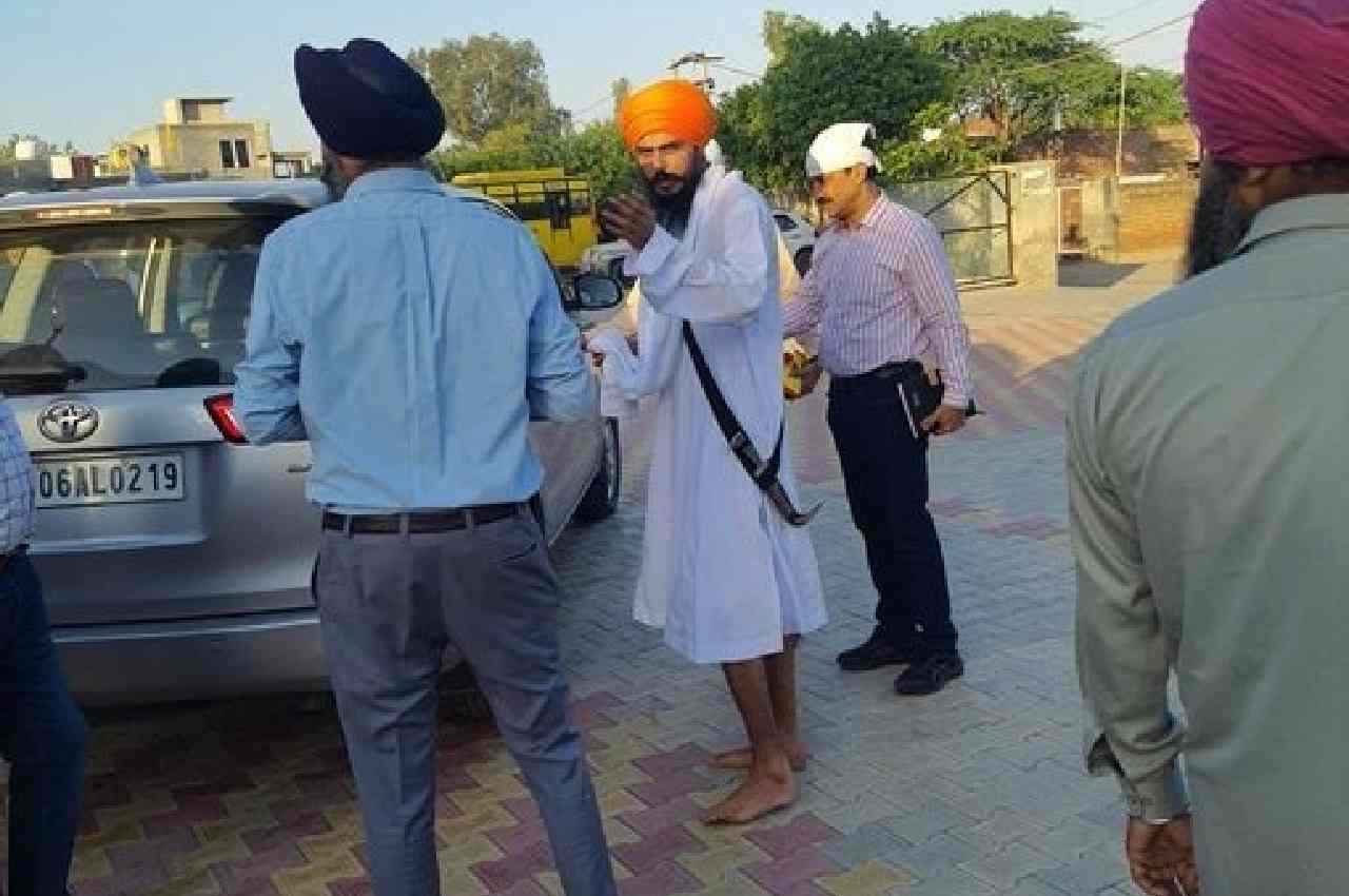 पंजाब: खालिस्तान समर्थक अमृतपाल सिंह को पुलिस ने किया गिरफ्तार, 36 दिनों बाद किया सरेंडर