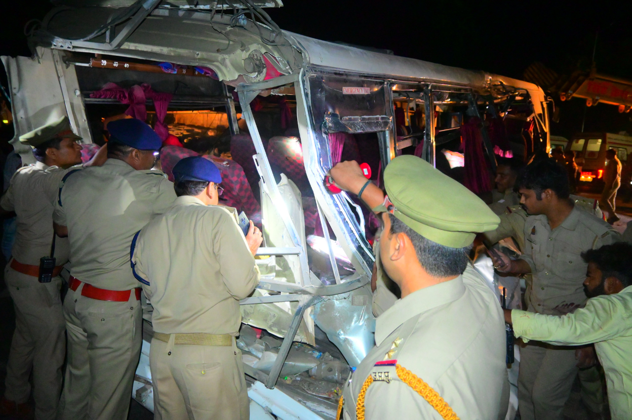 Ayodhya Road Accident Road Accident, Uttar Pradesh, Ayodhya News, UP Hindi News