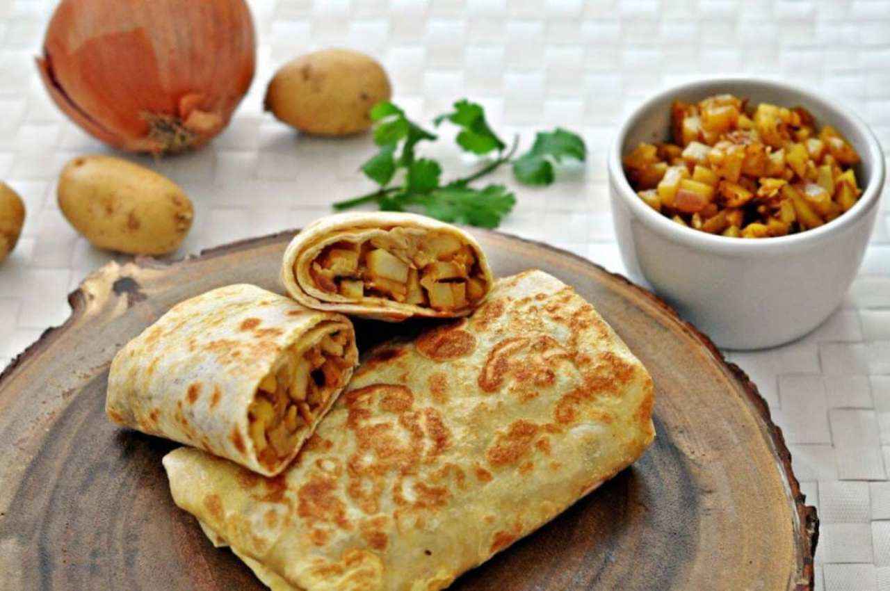 Breakfast Recipes, Potato Frankie Recipe, Potato Recipe, Frankie Recipe