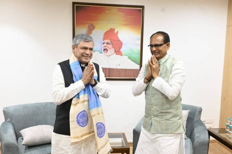 CM Shivraj Ashwini Vaishnav