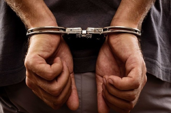 ram navami, tearing saffron flags, shastri park, new delhi, communal violence