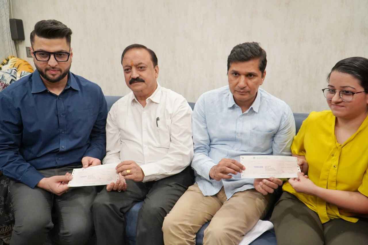 केजरीवाल सरकार ने कोविड से जान गंवाने वाली कोरोना योद्धा सतिंदर हंस के परिजनों को दी एक करोड़ रुपए की आर्थिक मदद