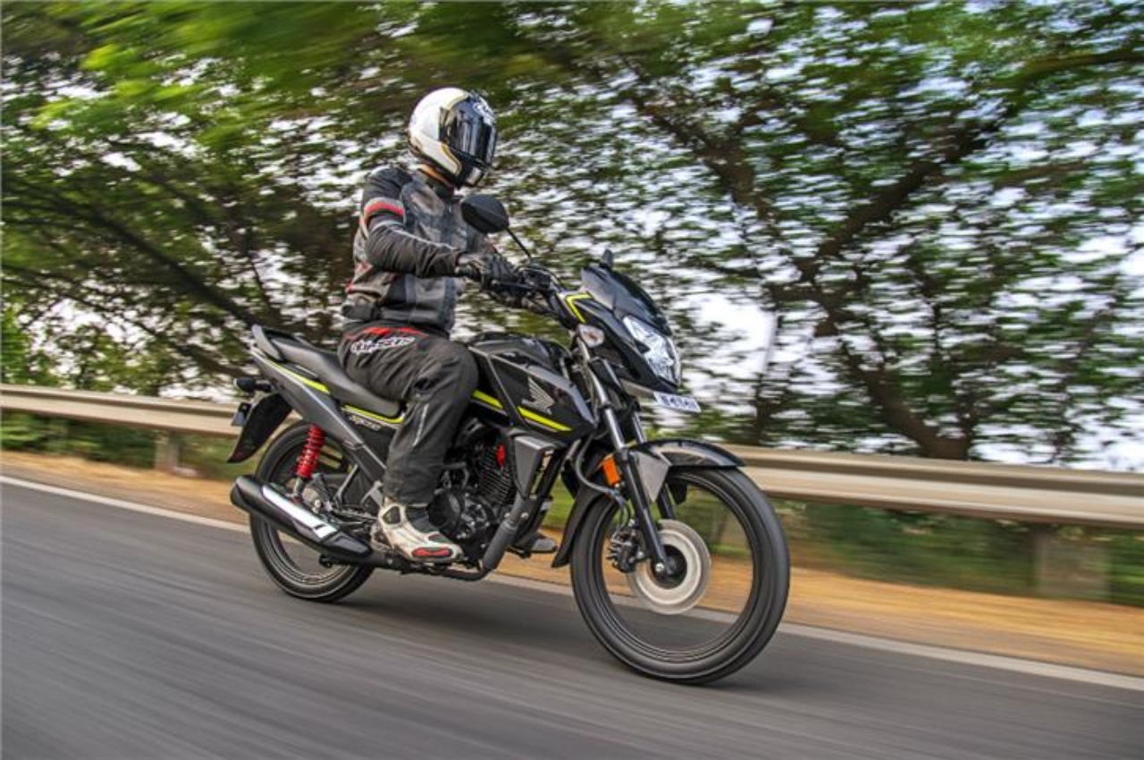 Honda SP 125 price, Bajaj Pulsar NS125 mileage. auto news, bikes under 1 lakhs, petrol bikes