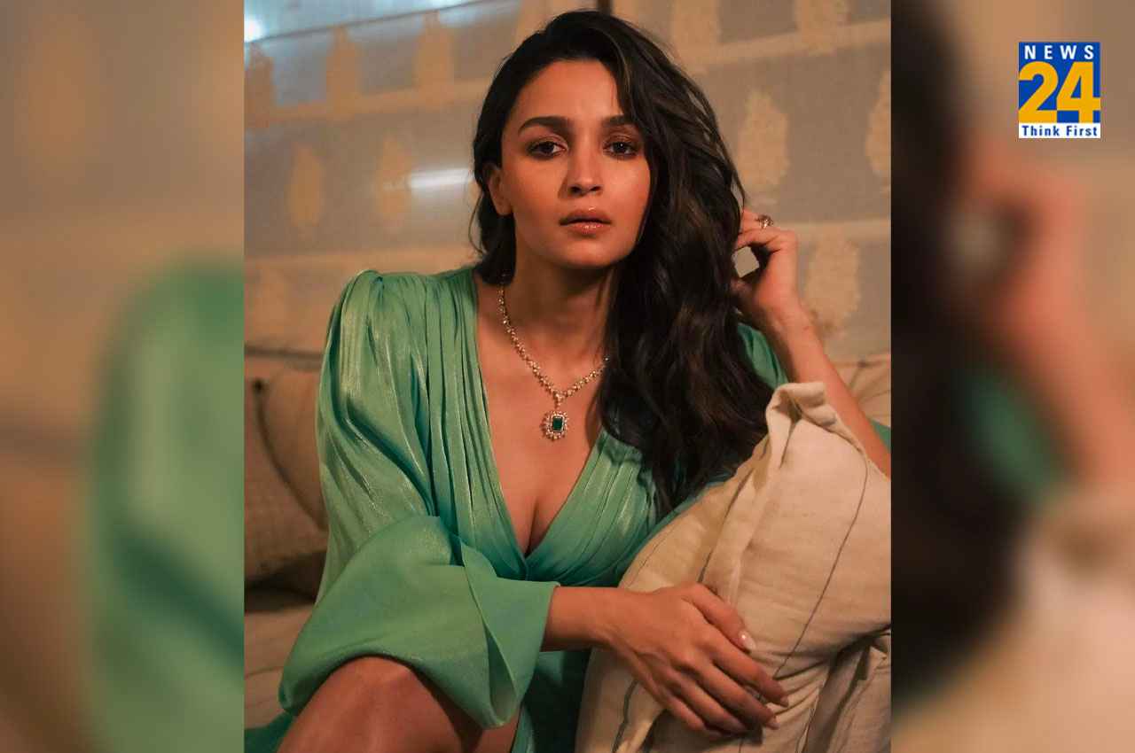 Alia Bhatt: क्यों पड़ रही आलिया भट्ट को थैरेपी की जरूरत ? इंटरव्यू में किया चौंकाने वाला खुलासा
