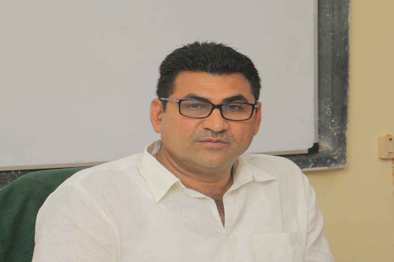 Jaipur News: राजस्व मंत्री रामलाल जाट ने की प्रशासन गांवों के संग अभियान की समीक्षा, बोले- 'आमजन को मिले राहत'
