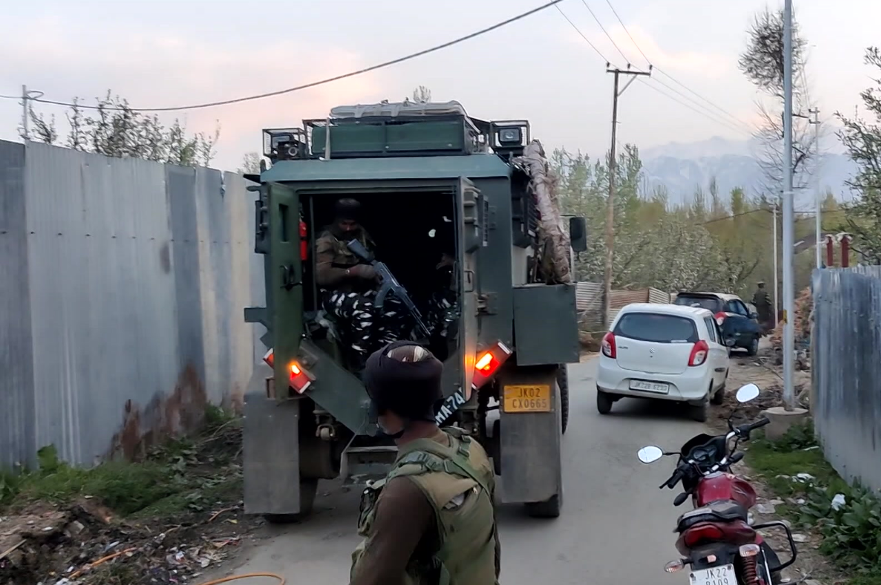 Jammu Kashmir Jammu & Kashmir, Kashimr Encounter, Chakoora, Shopian News