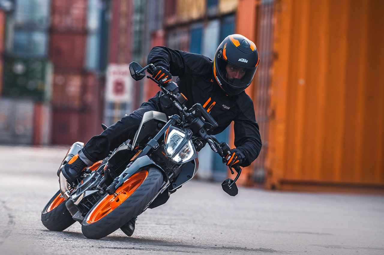 हवा से बातें करती है KTM की यह Stylish Bike, इसे लेकर कॉलेज गए तो पीछे पड़ जाएंगी लड़कियां, जानें डिटेल