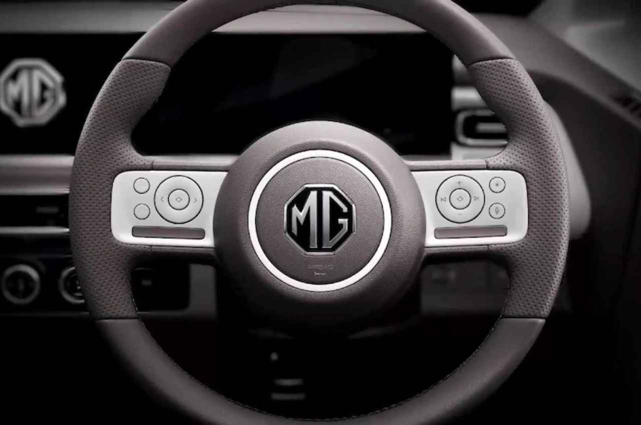 MG Comet EV: पेश की कार की झलक, स्टीयरिंग पर होंगे वॉयस कमांड और अन्य कंट्रोल 