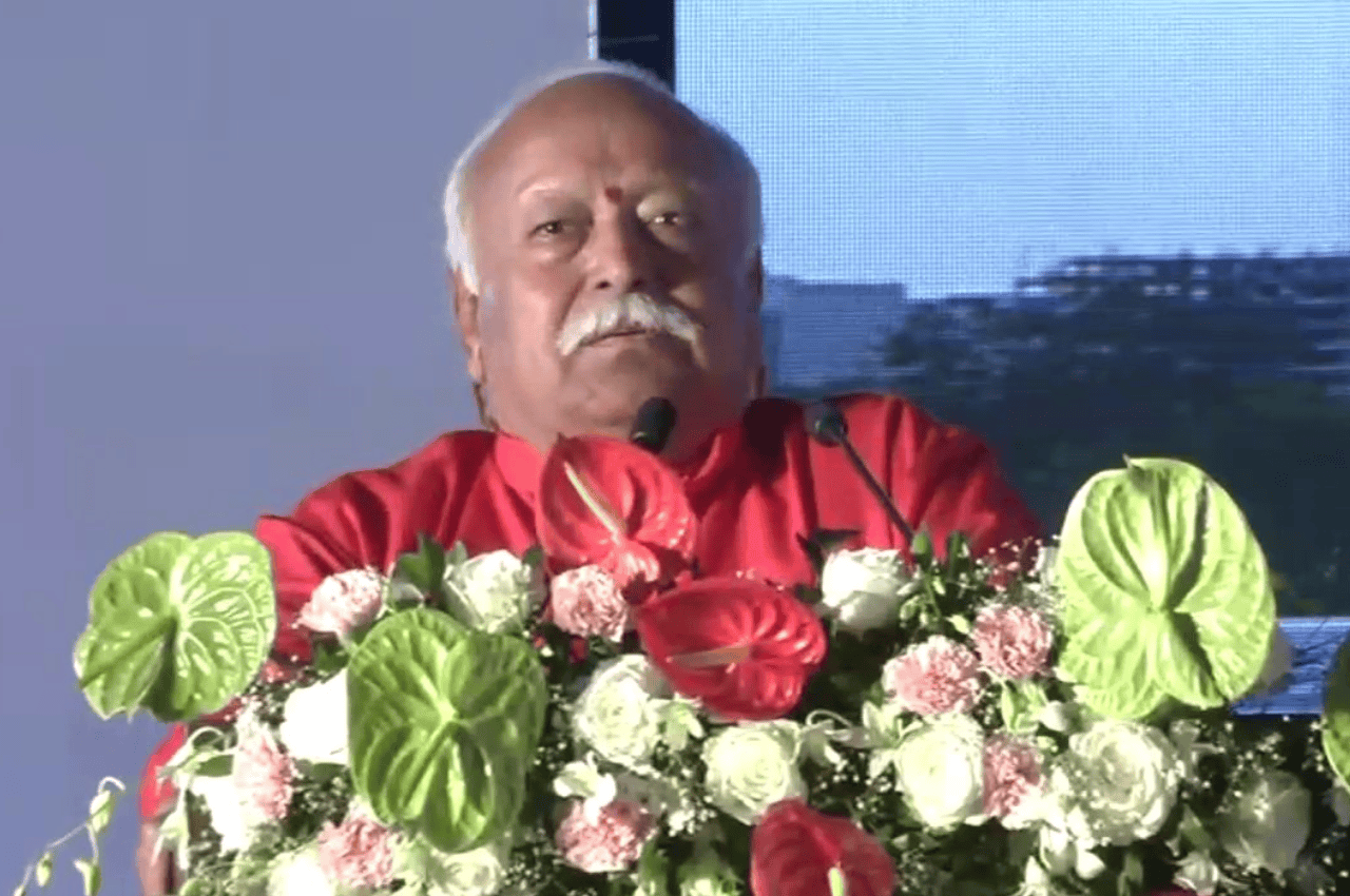 'कैंसर पीड़ितों की समाज करे मदद...', संघ प्रमुख भागवत ने नागपुर में कैंसर इंस्टीट्यूट का किया उद्घाटन, शिंदे-फडणवीस और अडानी भी रहे मौजूद