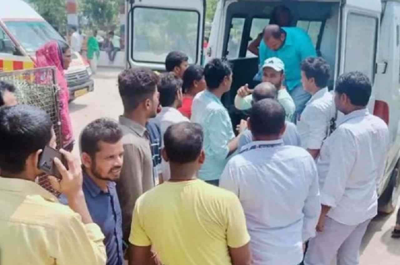 Motihari Hooch Tragedy: जहरीली शराब से मरने वालों की संख्या 22 पहुंची, 29 लोगों का इलाज जारी