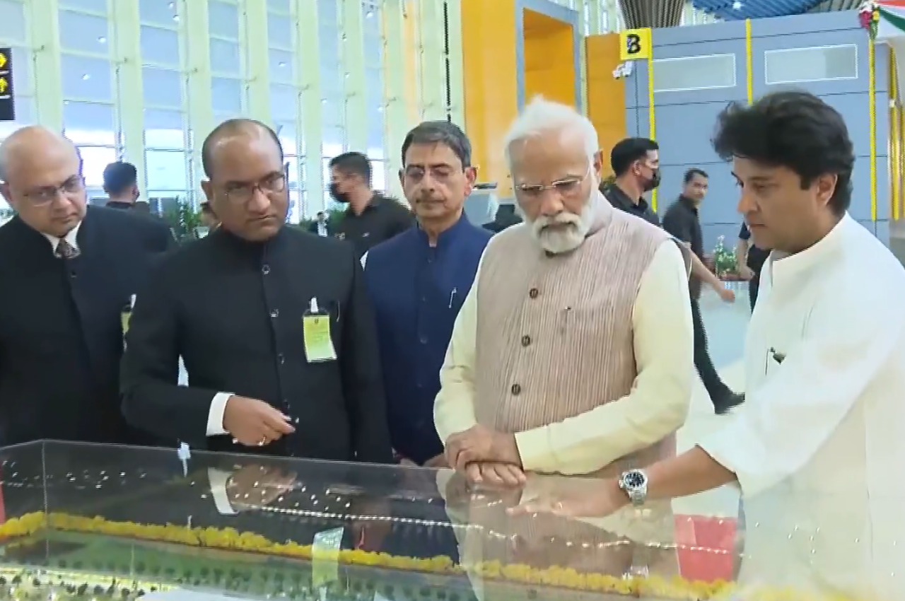 Narendra Modi, Tamil Nadu, Chennai Airport