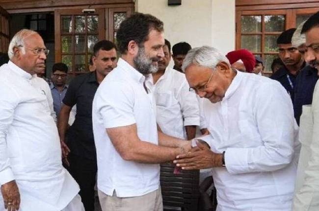 Nitish kumar, Rahul Gandhi, Khushbu Sundar, Amit Malviya