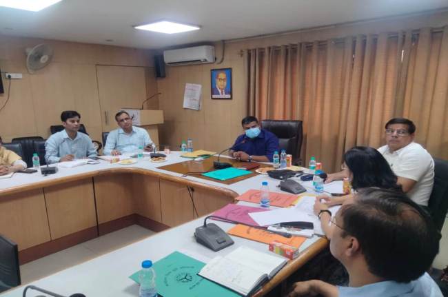 Noida News, Noida Private Schools, DM Manish Verma, Utttar Pradesh News