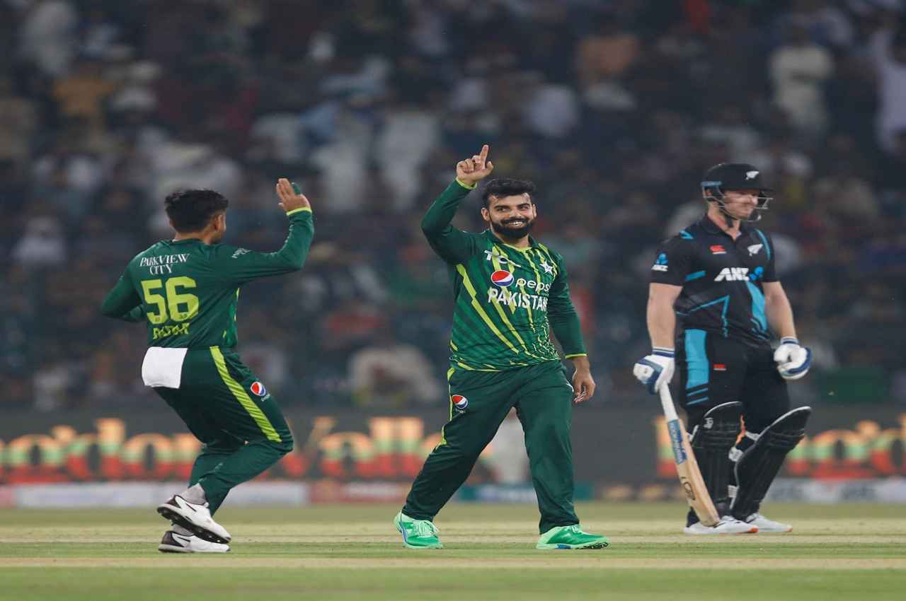 PAK vs NZ: हारिस रऊफ ने झटके 4 विकेट, पाकिस्तान ने न्यूजीलैंड को पहले टी20 में दी मात