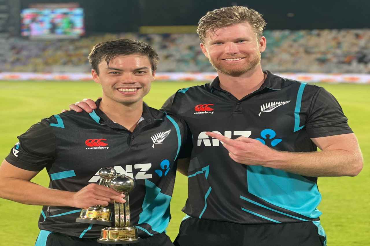 PAK vs NZ 5th T20 Mark Chapman Jimmy Neesham