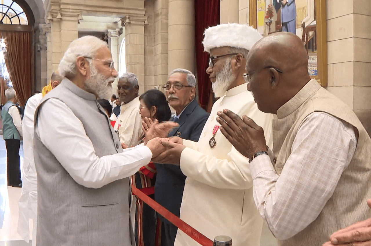 PM Modi (20) Padma Shri Award, Shah Rasheed Ahmed Quadari, Narendra Modi