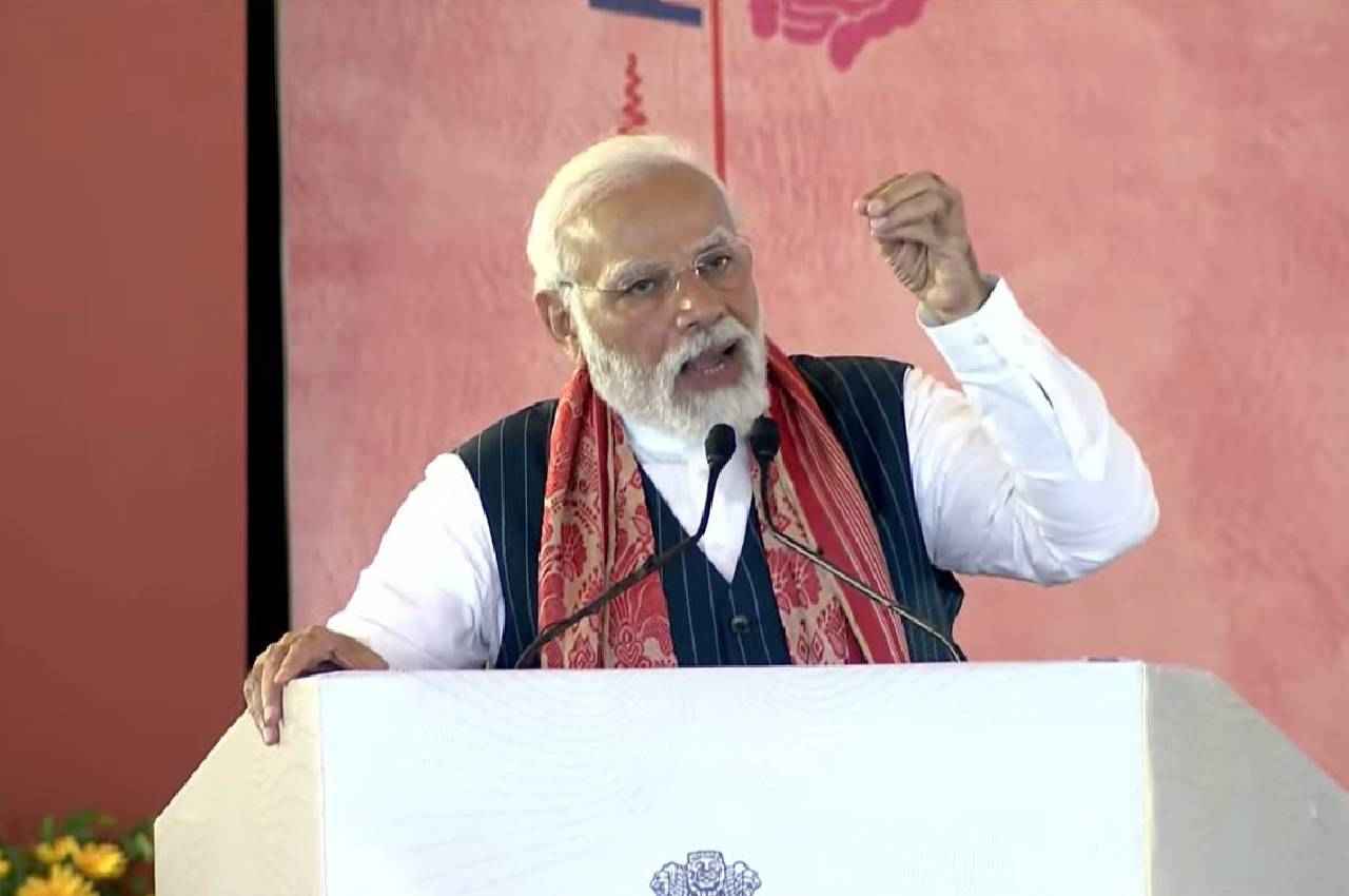 PM Modi In Guwahati: प्रधानमंत्री का कांग्रेस पर निशाना, बोले- उन्हें शिकायत कि हमें श्रेय क्यों नहीं मिलता?