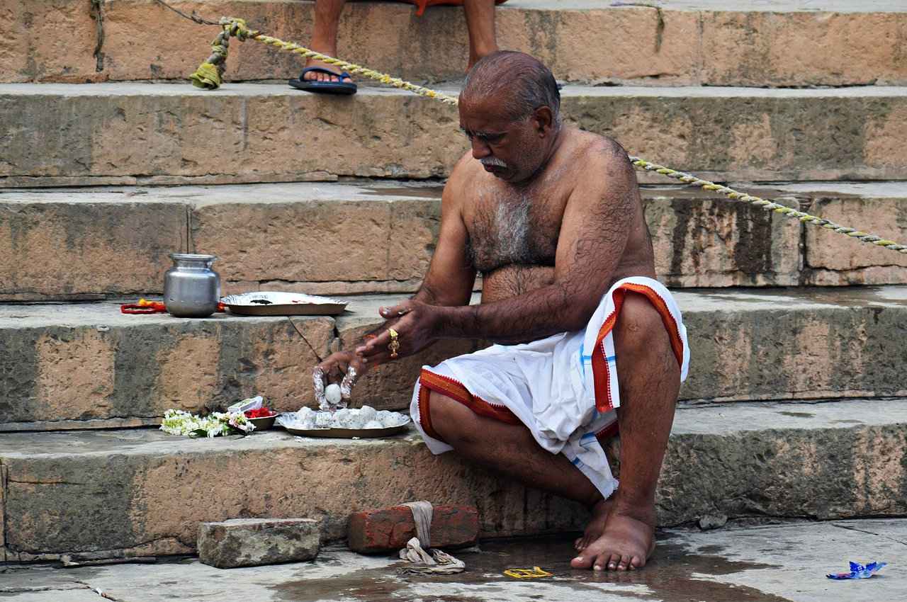 pitra dosh, pitra dosh ke upay, pitra dosh ke lakshan, pitra dosh nivaran, jyotish tips