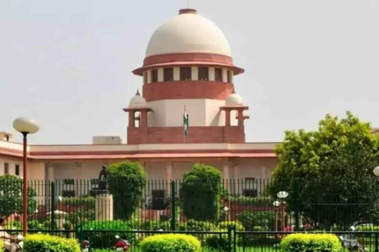 UP News: आजम के बेटे अब्दुल्ला की याचिका पर SC ने यूपी सरकार से मांगा जवाब, इलाहाबाद HC के आदेश को दी थी चुनौती