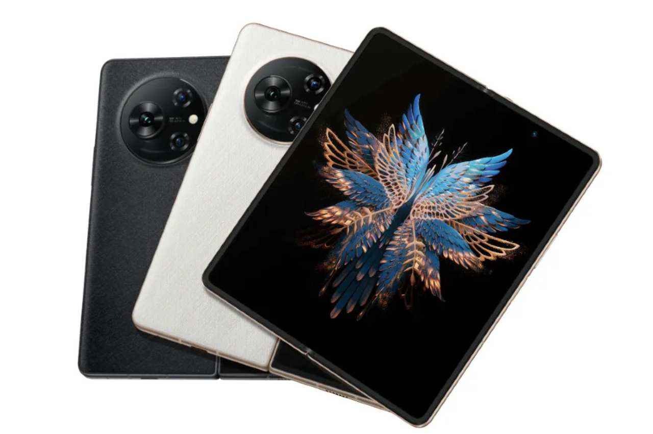 Tecno का पहला फोल्डेबल स्मार्टफोन भारत में लॉन्च, Samsung Galaxy Z Flip4 और Oppo Find N2 Flip से होगा मुकाबला!