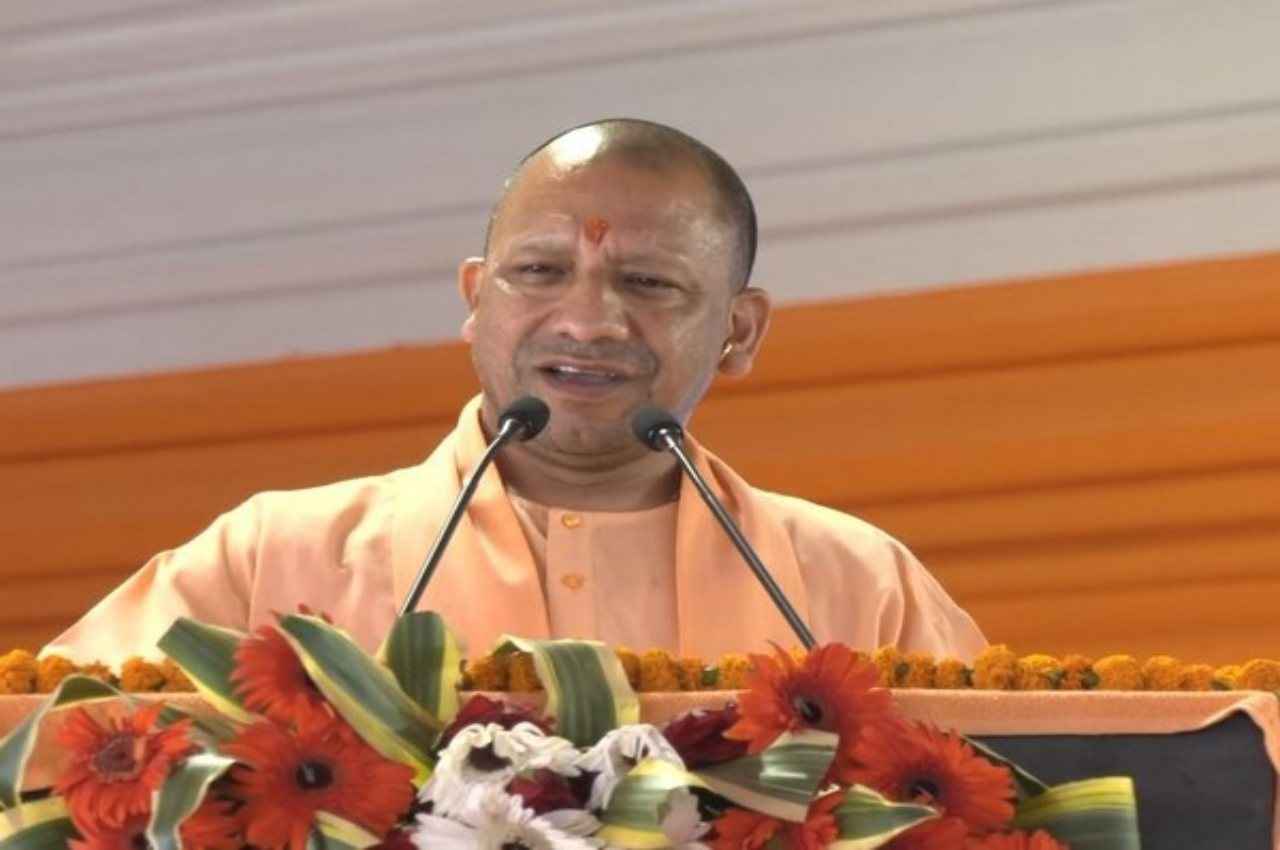 UP News: उत्तर प्रदेश में एंटी-नारकोटिक्स टास्क फोर्स का गठन; CM योगी ने दी मंजूरी, अब नशे के खिलाफ लड़ेंगे 450 पुलिसकर्मी