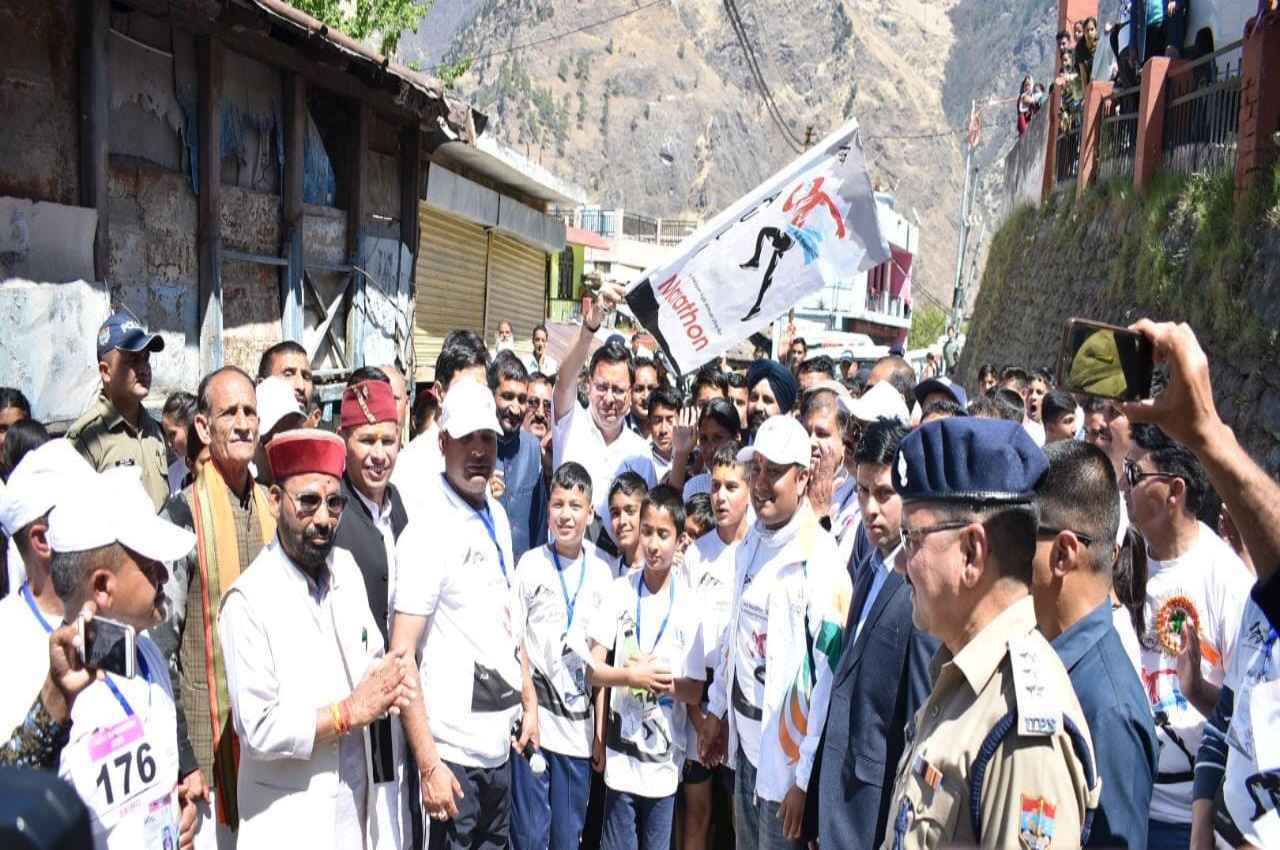 जोशीमठ में शुरू हुई दो दिवसीय औली मैराथन प्रतियोगिता, मुख्यमंत्री पुष्कर सिंह धामी ने किया उद्घाटन