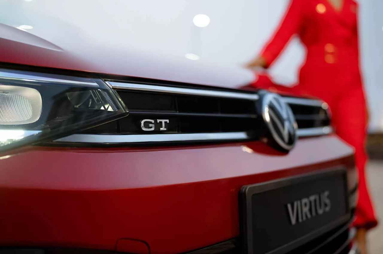 Volkswagen की इस कार में 521 लीटर का बूट स्पेस, मिलेगी 19.40 kmpl की माइलेज, जानें कीमत