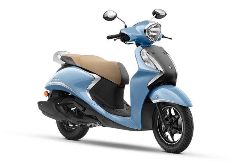 Yamaha Fascino 125 Fi Hybrid Disc,Yamaha scooters, scooters under 80000