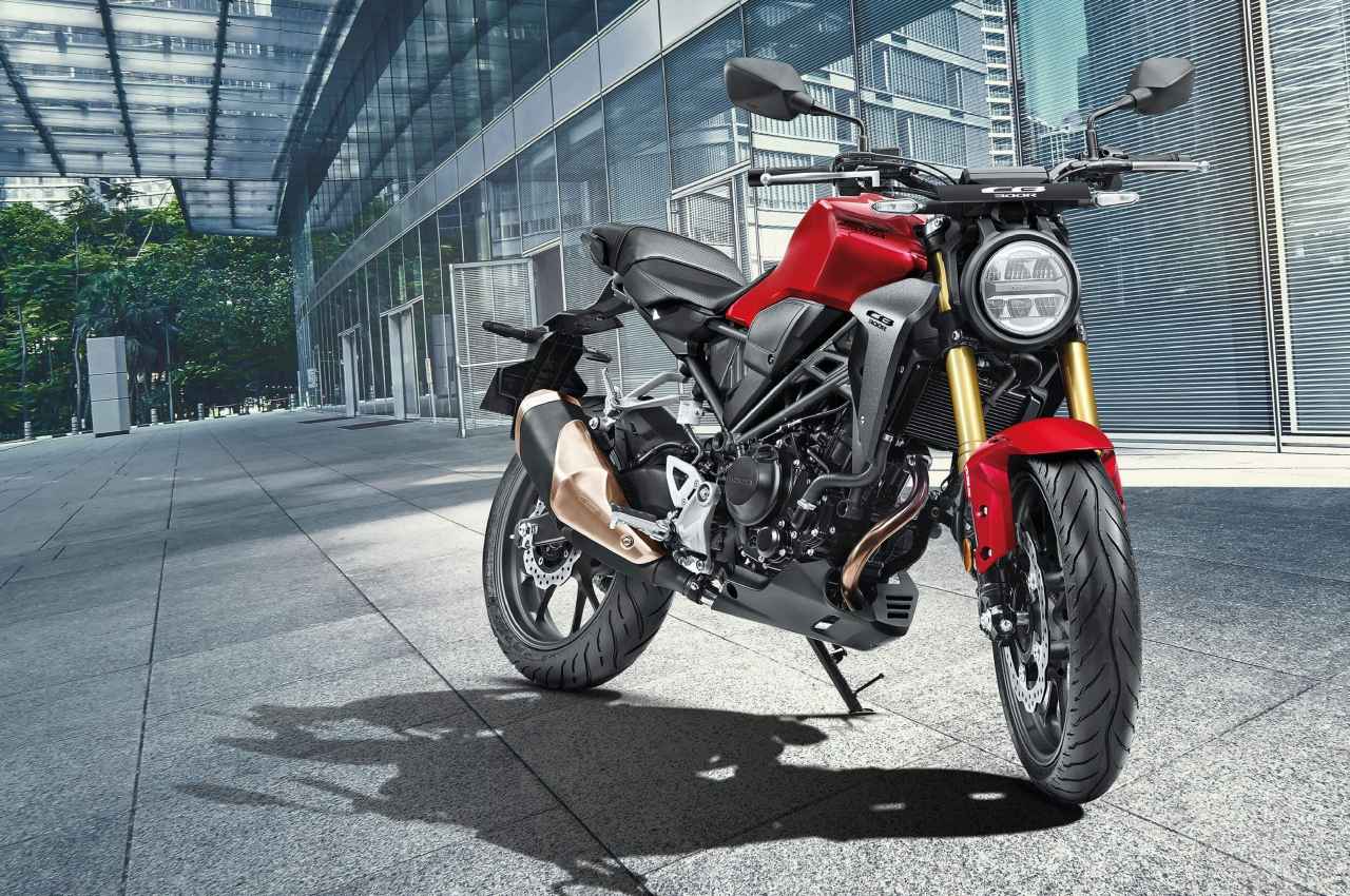 Honda की इस Street Bike के लड़के हैं दीवाने, 286 cc के दमदार इंजन के साथ मिलती है रेसर लुक, जानें कीमत 