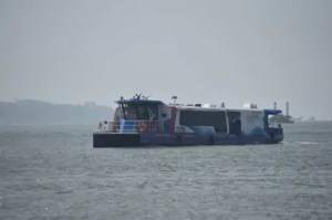 kochi water metro boat 