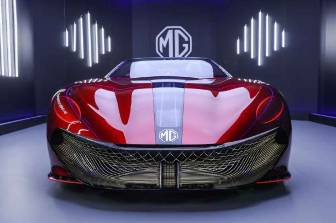 MG Cyberster: सिंगल चार्ज में 400 km चलेगी यह नई इलेक्ट्रिक कार, जानें इस धांसू कार के फीचर्स
