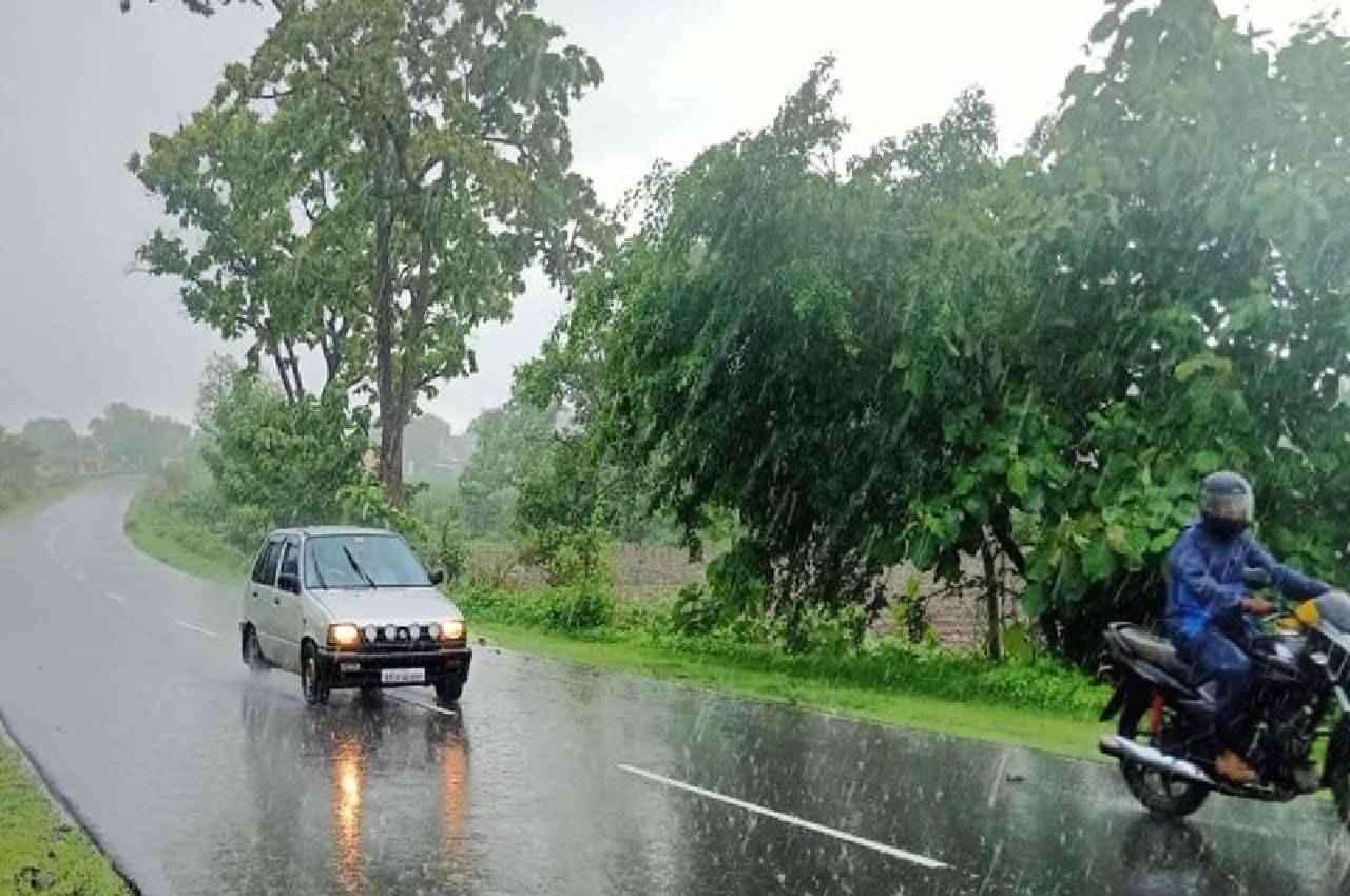 MP Weather Update: मध्य प्रदेश में फिर बदला मौसम, प्रदेश के इन जिलों में तेज आंधी के साथ हुई बारिश